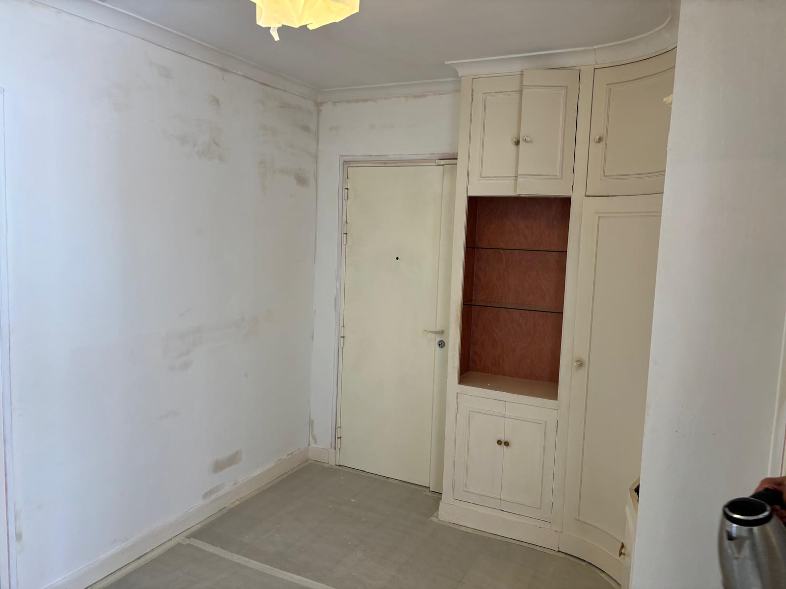 Ville-d'Avray — entrée en cours de peinture