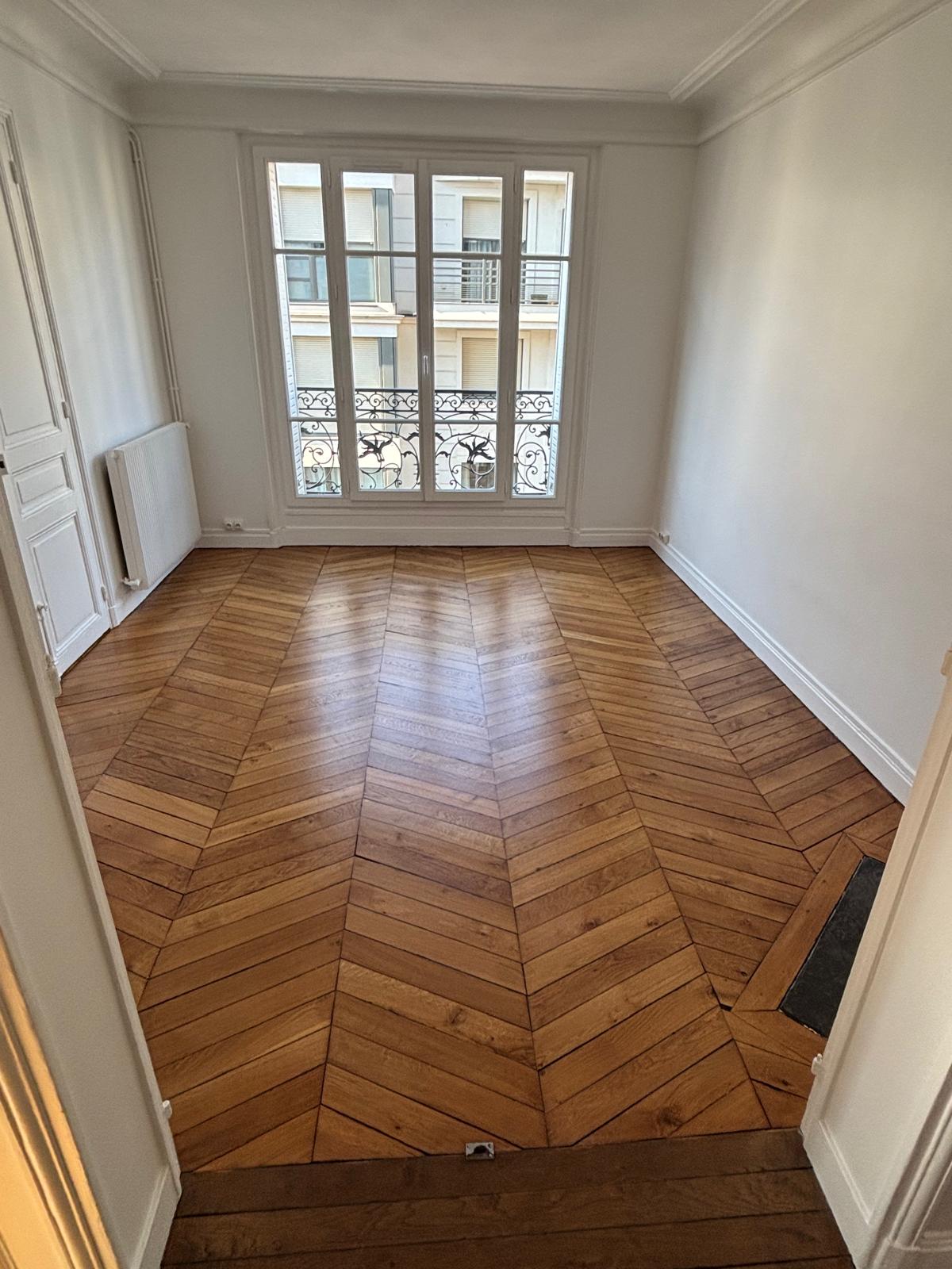 Levallois-Perret — parquet et pièce après travaux